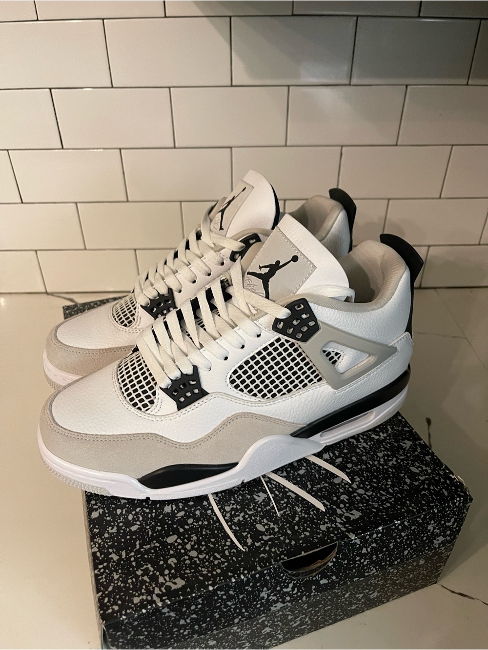 Men’s Retro 4 Military Black Size 10. - Picture 6 of 8